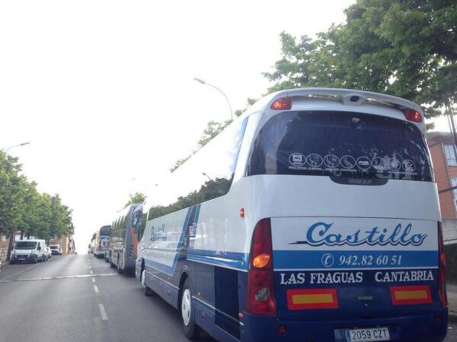 Euskal Herrian autobusak agortu eta kanpotik ekarri behar izan dituzte. (@iontelleria)