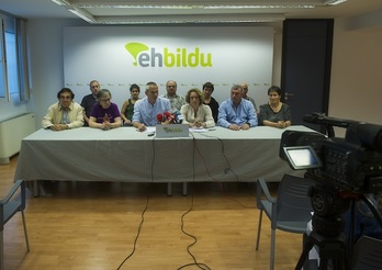 Comparecencia de EH Bildu sobre la situación de Kutxabank. (Luis JAUREGIALTZO / AFP PHOTO)