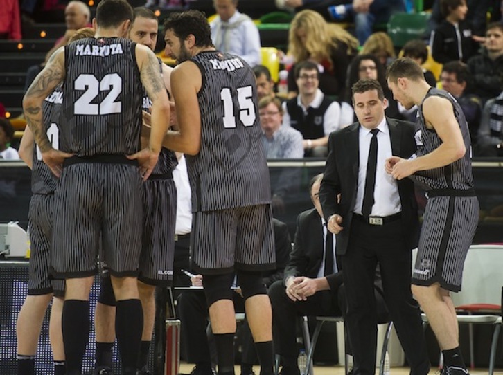 Rafa Pueyo, en el partido contra el Manresa, en mayo. (Luis JAUREGIALTZO/ARGAZKI PRESS)