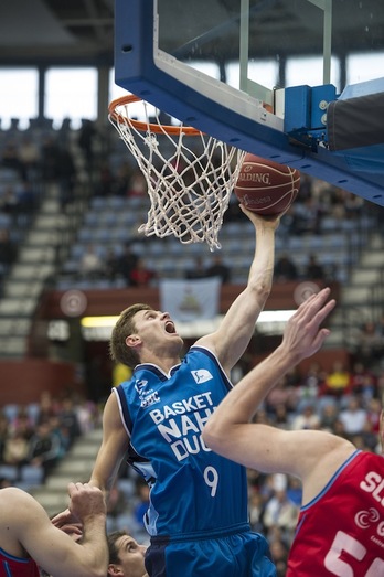 Will Hanley, durante el partido contra el Estudiantes, en mayo. (Jon URBE/ARGAZKI PRESS)