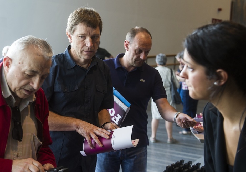 Rufi Etxeberria Sortuko kidea eta Alfonso Zenon abokatua. (Luis JAUREGIALTZO/ARGAZKI PRESS) Rufi Etxeberria Sortuko kidea eta Alfonso Zenon abokatua. (Luis JAUREGIALTZO/ARGAZKI PRESS)