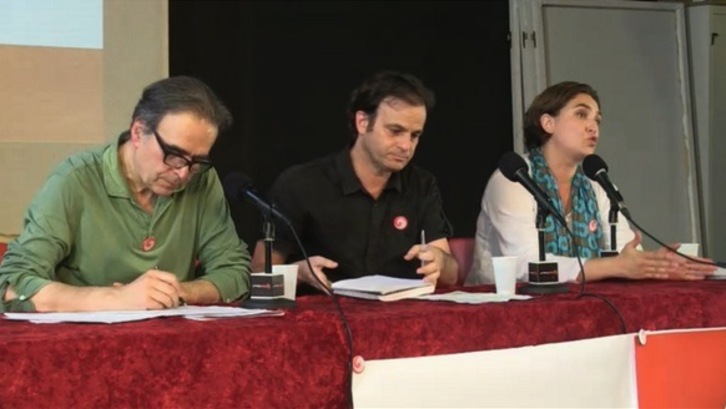 De izquierda a derecha, el catedrático Joan Subirats, el abogado Jaume Asens y la exportavoz de la PAH, Ada Colau, impulsores de Guanyem. (GUANYEM)