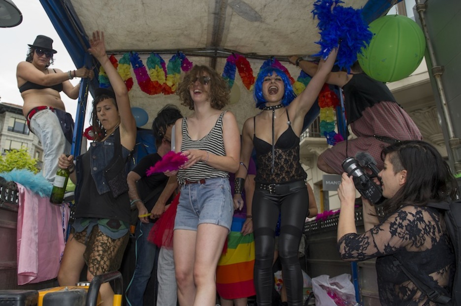 Karroza ere atera dute Iruñean. (Juanan RUIZ/ARGAZKI PRESS)