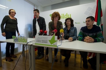 Representantes de EH Bildu, en su comparecencia en Iruñea. (Iñigo URIZ/ARGAZKI PRESS)