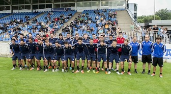 Foto de familia de la Real en la primera sesión de trabajo. (Gorka RUBIO/ARGAZKI PRESS)