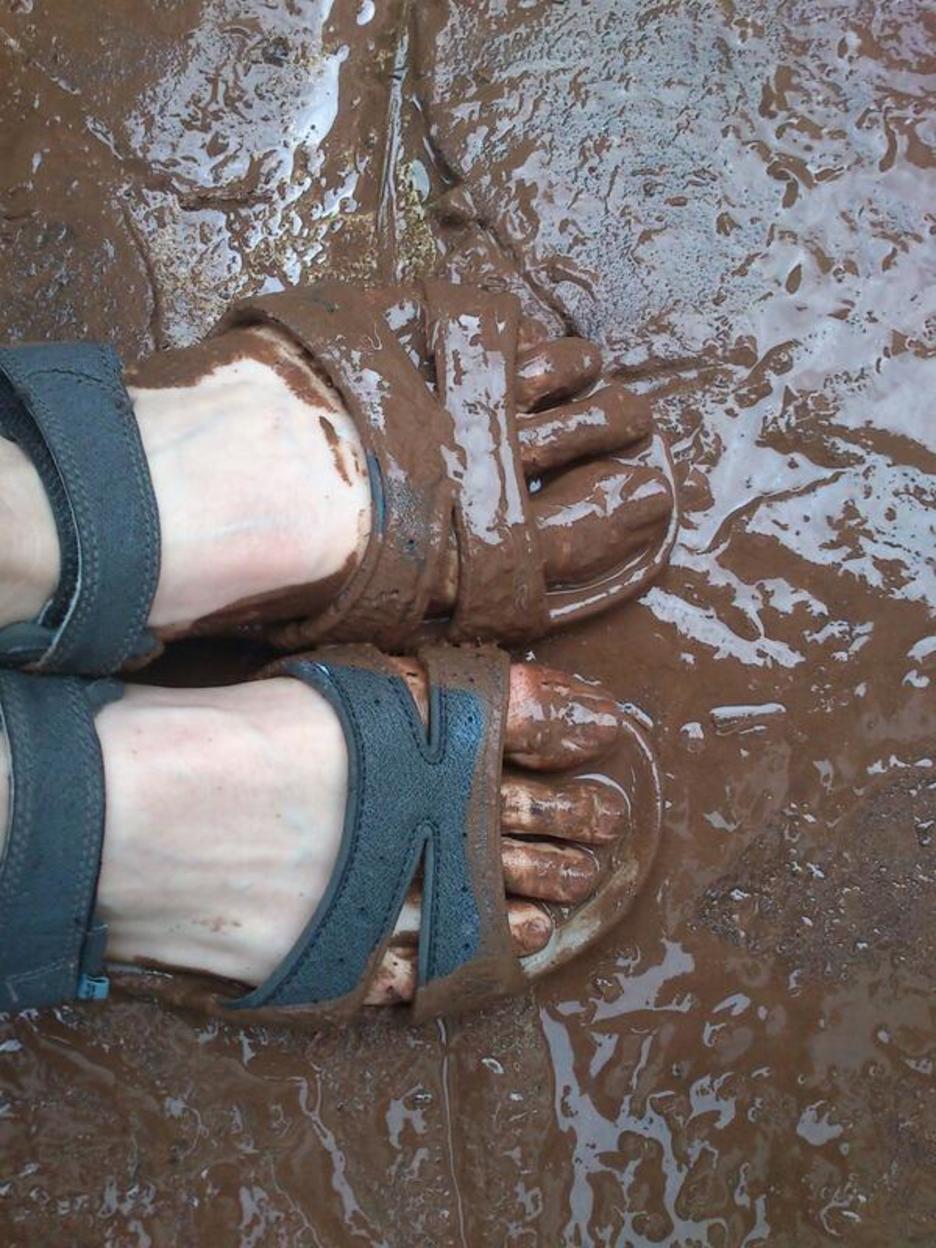 Así han quedado los pies de nuestra compañera Maider Iantzi. (@GARA_miantzi)