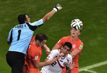 Navas, cancerbero de Costa Rica, lo ha parado todo. (GABRIEL BOUYS / AFP) 