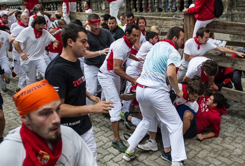 El sexto encierro ha estado marcado por la masificación. (Jagoba MANTEROLA / ARGAZKI PRESS) El sexto encierro ha estado marcado por la masificación. (Jagoba MANTEROLA / ARGAZKI PRESS)
