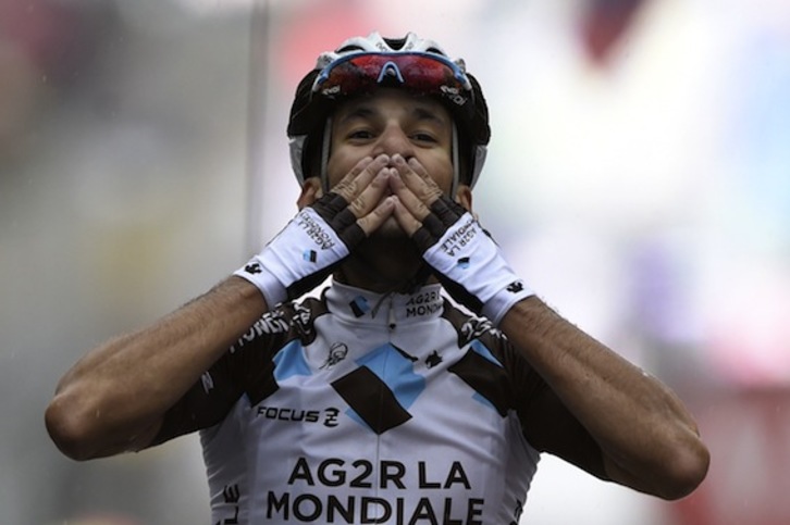 Blel Kadri, AG2R taldekoa, helmugaratzean. (Eric FEFERBERG/AFP PHOTO)