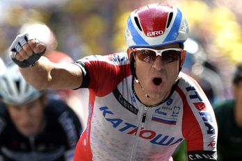 Kristoff en la llegada a meta. (AFP)