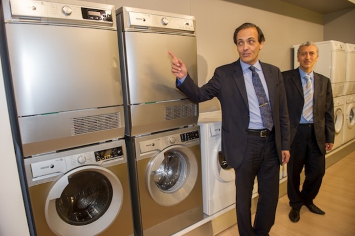 El director general de Cata, Francisco Martín, y el administración de CNA Corporación, Jorge Parladé. (Juanan RUIZ/ARGAZKI PRESS)