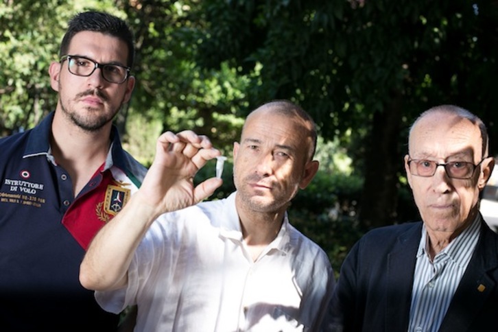 Los impulsores del Banco de ADN, Roger Heredia i Jornet, Marc Malagarriga y Eduard Martí i Valls. (Albert GARCIA)