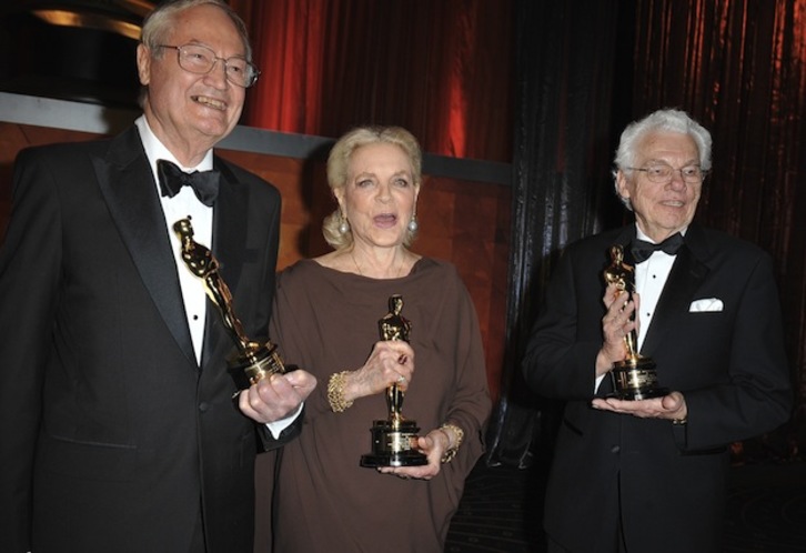 Lauren Bacall recibió en 2009 el Oscar honorífico en reconocimiento a su trayectoria. (Robyn BECK / AFP)