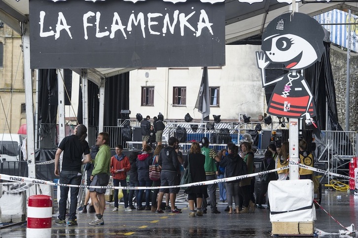 La Flamenka gunean izan dira kalteak gauean. (Monika DEL VALLE / ARGAZKI PRESS)