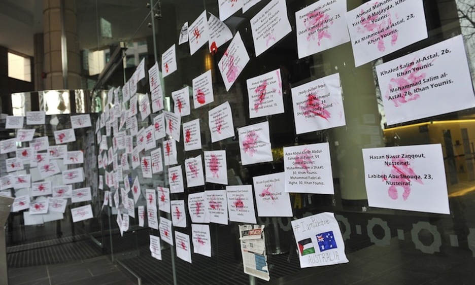 Melbournen, Gazako biktimen istorio pertsonalak Atzerri Ministerioan. (P.C. | AFP) Melbournen, Gazako biktimen istorio pertsonalak Atzerri Ministerioan. (P.C. | AFP)