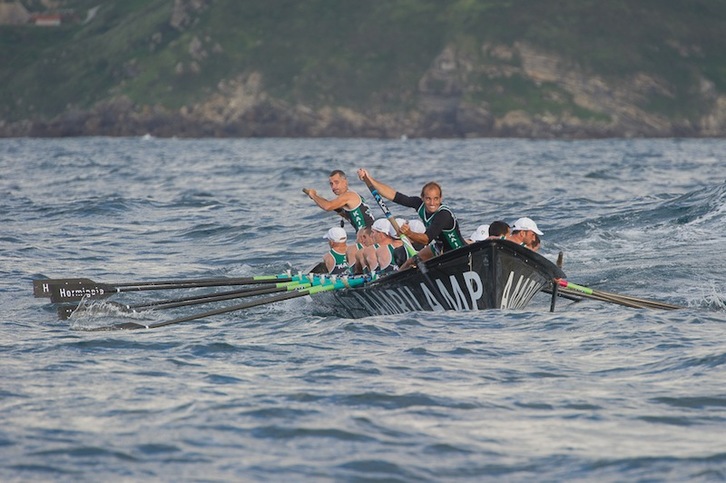 Kaiku nagusi gaur Zarautzen. (Andoni CANELLADA / ARGAZKI PRESS)