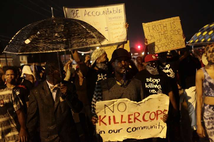 Las protests se han repetido desde el pasado domingo en las calles de Missouri. (Joshua LOTT / AFP)