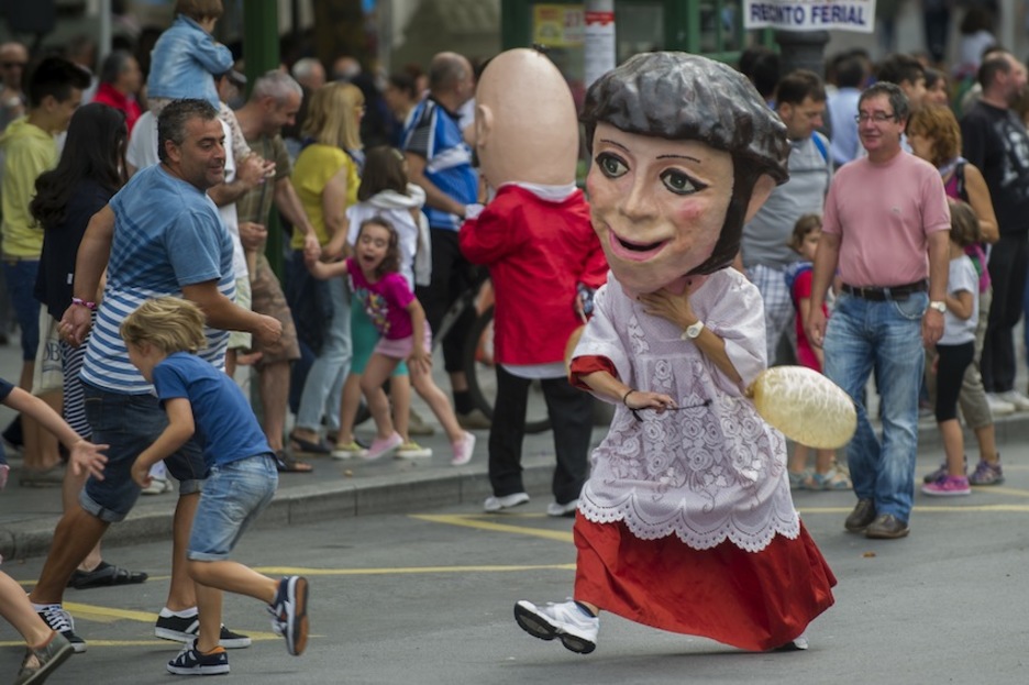 Los cabezudos han hecho correr a los más pequeños. (Juanan RUIZ / ARGAZKI PRESS)