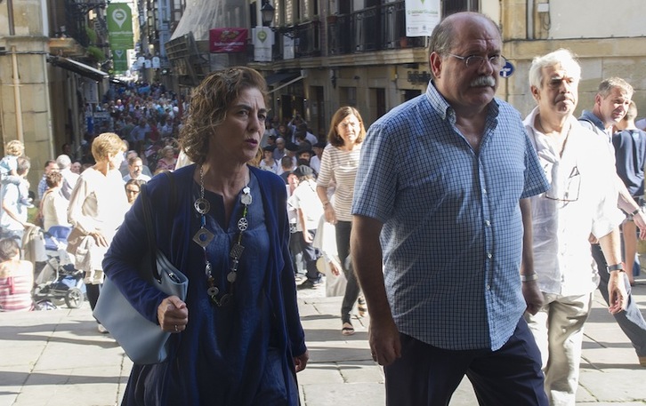 Cristina Uriarte en Aste Nagusia de Donostia entrando en la basílica de Santa María. (ARGAZKI PRESS)