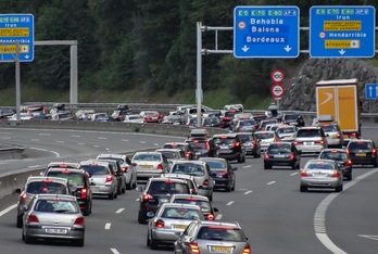 Auto ilarak Biriatura iristean. (Andoni CANELLADA / ARGAZKI PRESS)