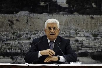 El presidente palestino, Mahmud Abbas, en su mensaje televisado. (Abbas MOMANI/AFP PHOTO)