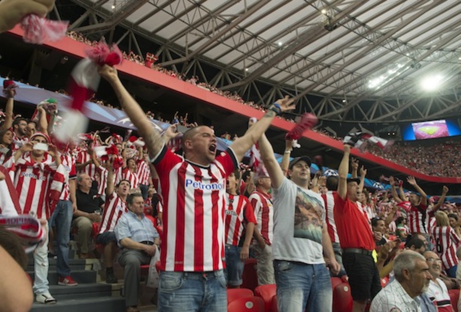 Zaletuak, erotzear San Mameseko harmailetan. (Monika DEL VALLE/ARGAZKI PRESS)