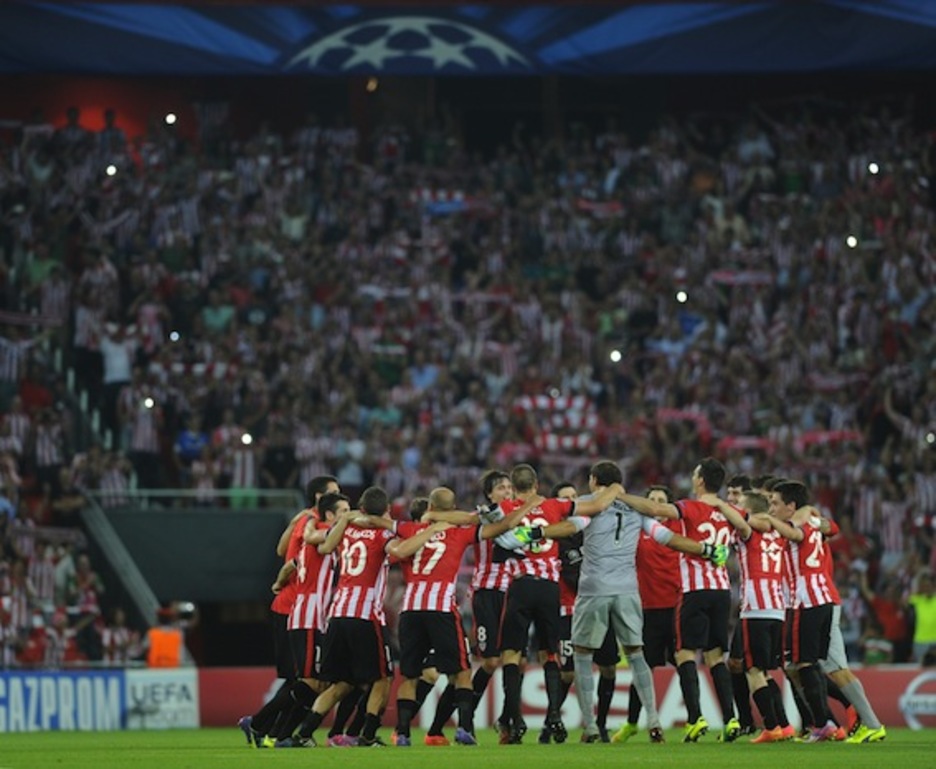 Athleticeko jokalariak, garaipena ospatzen. (Rafa RIVAS/AFP PHOTO)