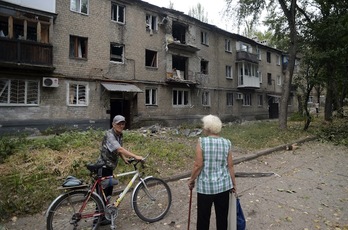 Daños en viviendas de Donetsk. (Francisco LEONG / AFP PHOTO)