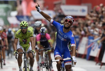Bouhanni ha ganado su segunda etapa en esta Vuelta. (José JORDAN / AFP)