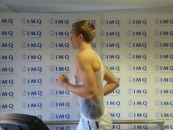 Tobias Borgi mediku azterketa egin diote gaur. (BILBAO BASKET)