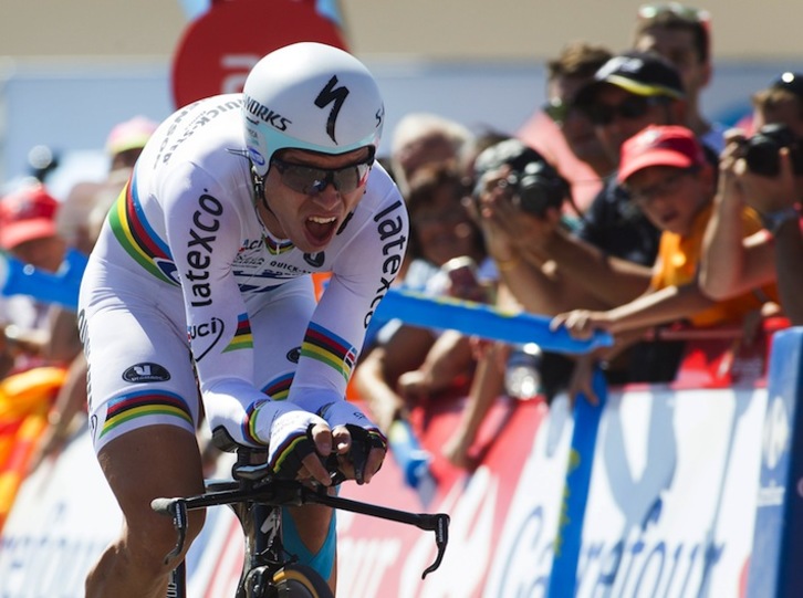 Tony Martin, en los últimos metros de la contrarreloj. (Jaime REINA/AFP)