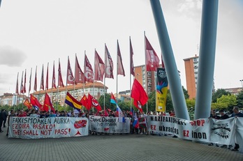 Concentración frente al BEC con motivo del partido entre Ucrania y EEUU. (Juanan RUIZ/ARGAZKI PRESS)