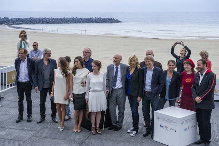 ‘Casanova variations’ filmeko lantaldea, John Malkovich tartean. (Jon URBE/ARGAZKI PRESS)