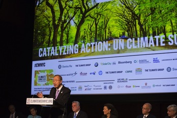 Ban Ki-moon, durante su intervención en la Cumbre del Clima. (Michael GRAAE / AFP) 
