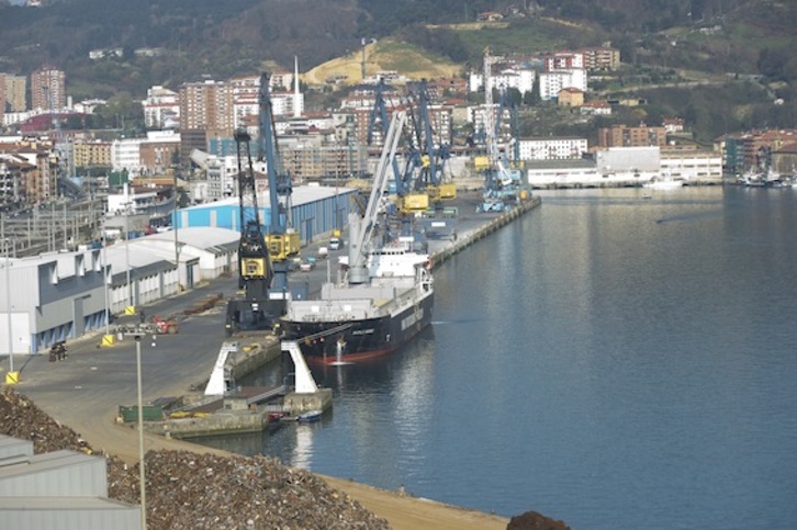 Imagen del puerto de Pasaia, donde operará la minera Geoalcali. (Andoni CANELLADA/ARGAZKI PRESS)
