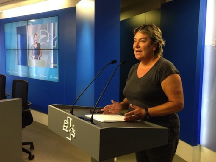 La parlamentaria de EH Bildu Belén Arrondo, en su comparecencia. (@EHBILDU_LEGEBIL)