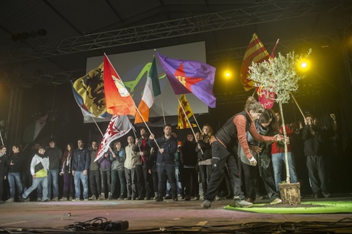 2013ko martxoan egindako Gazte Danbadaren ekitaldi nagusiaren une bat. (Luis JAUREGIALTZO/ARGAZKI PRESS)