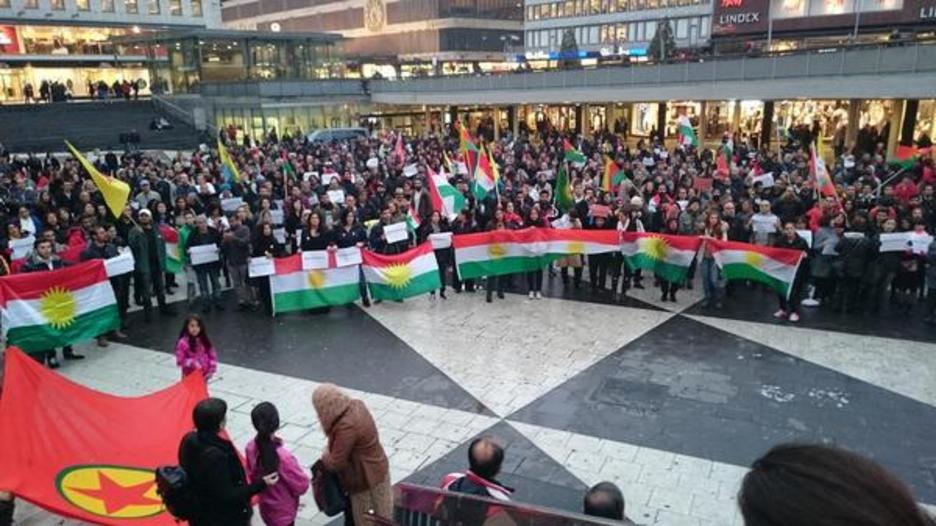 Protesta de este martes en Estocolmo. (@IKossalan)