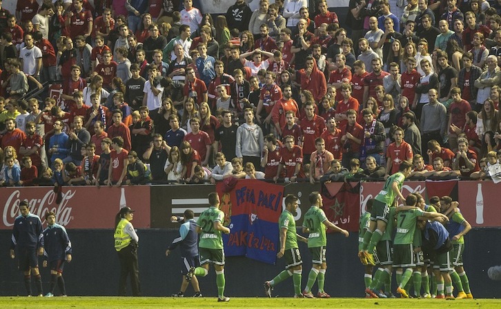 Partido de Liga entre Osasuna y Racing, disputado la pasada semana en El Sadar. (Jagoba MANTEROLA/ARGAZKI PRESS)