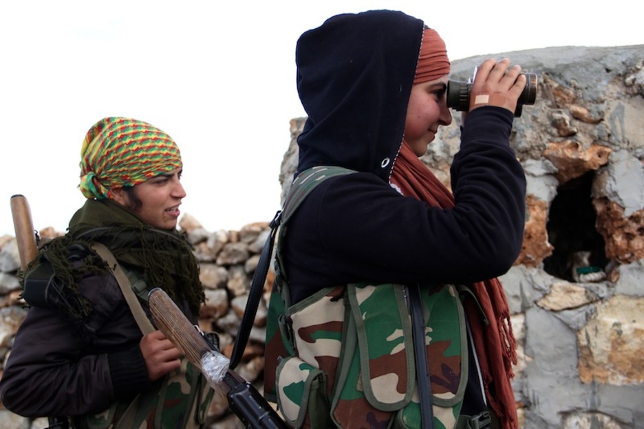 Milicianas de las YPG en Basufane, norte de la provincia de Alepo.