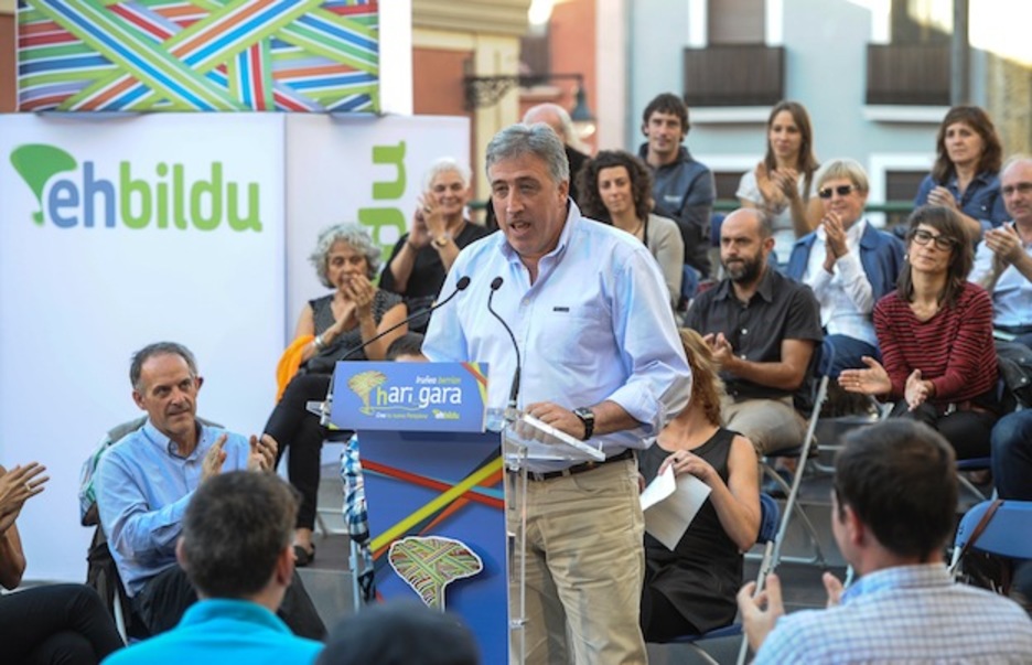 Joseba Asirón, durante la presentación de su candidatura a la Alcaldía de Iruñea. (Jagoba MANTEROLA / ARGAZKI PRESS)