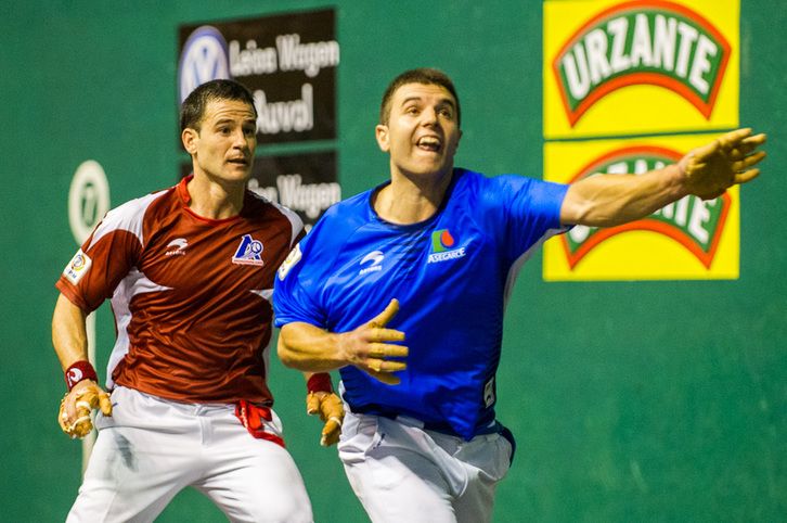 Olaetxea eta Barriola Astelena pilotalekuan. (Juanan RUIZ / ARGAZKI PRESS)