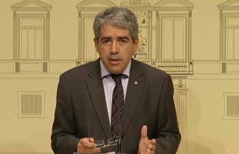 El portavoz del Govern, Francesc Homs, durante la rueda de prensa. (NAIZ.EUS)