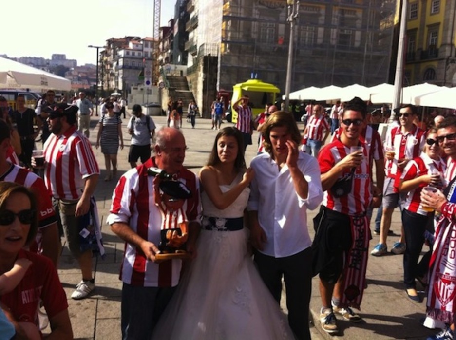 Athleticen zaleak, Porton. (@GARA_jvivanco)