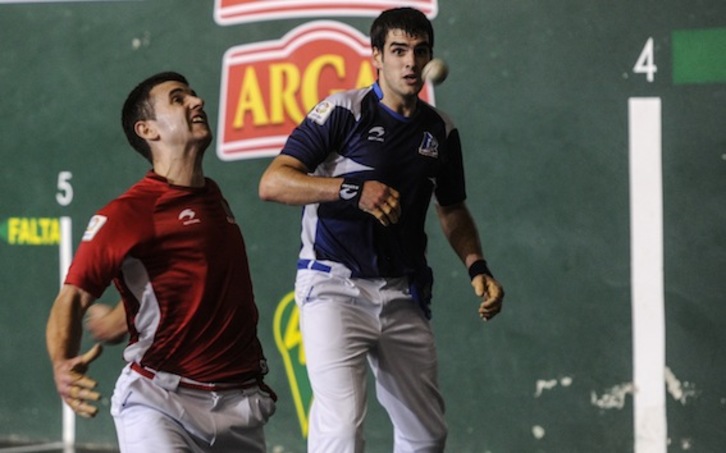 Olaetxea ha ganado con solvencia a Ezkurdia. (Jagoba MANTEROLA/ARGAZKI PRESS)