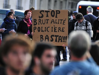 Las protestas de denuncia por la muerte del joven Remi Fraisse se extienden por todo el Estado francés. (Georges GOBET/AFP)