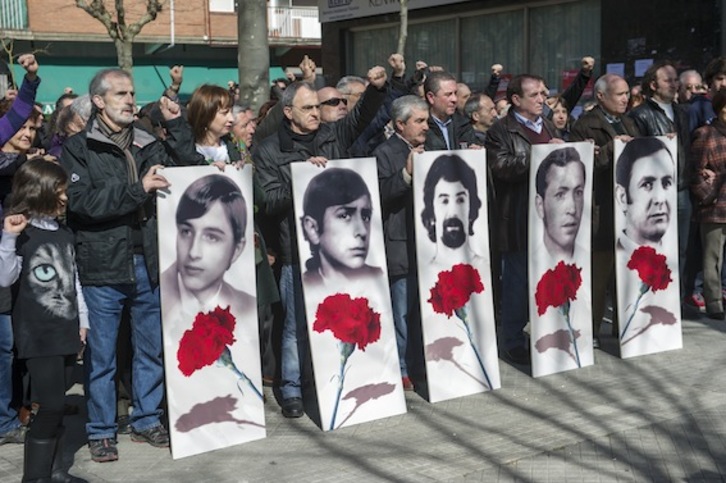 En una imagen de archivo, acto en recuerdo a los fallecidos el 3 de marzo de 1976. (Juanan RUIZ/ARGAZKI PRESS)