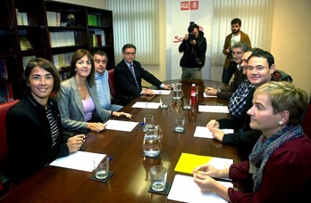 La reunión se ha celebrado en la sede del PSE de Bilbo. (ARGAZKI PRESS)