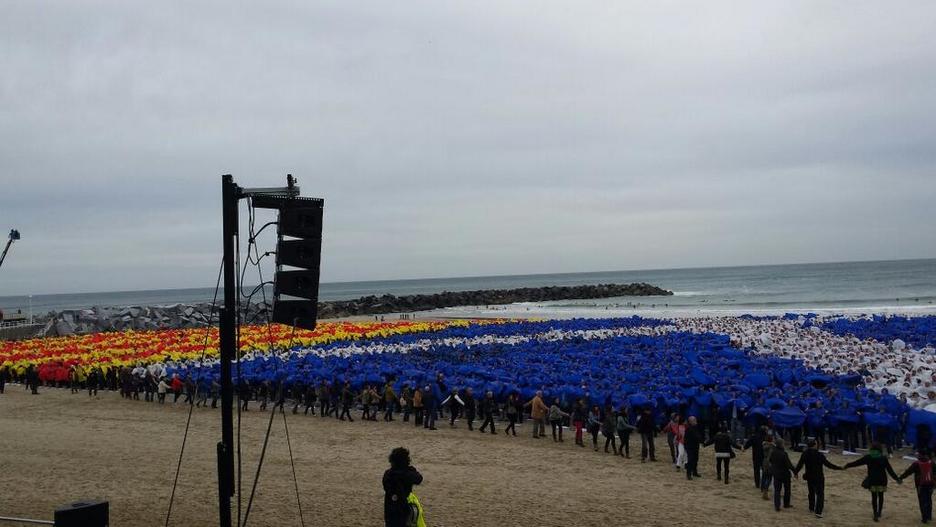 Eskozia eta Kataluniari erreferentziak egin dizkiete. (@GureEskuDago) Eskozia eta Kataluniari erreferentziak egin dizkiete. (@GureEskuDago)
