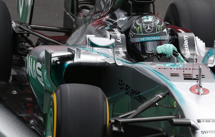Nico Rosberg, en su Mercedes. (Miguel SCHINCARIOL/AFP)